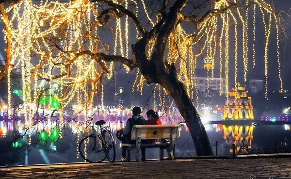 Top 15+ Địa Điểm Hẹn Hò Lãng Mạn & Thú Vị Nhất Tại Hà Nội Cho Các Cặp Đôi Top 15+ Địa Điểm Hẹn Hò Lãng Mạn & Thú Vị Nhất Tại Hà Nội Cho Các Cặp Đôi