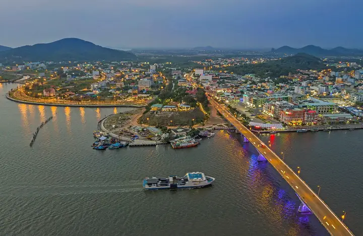 Du Lịch Rạch Giá - Hà Tiên: Cẩm Nang Chi Tiết A-z Ăn Gì, Chơi Gì Và Di Chuyển Du Lịch Rạch Giá - Hà Tiên: Cẩm Nang Chi Tiết A-z Ăn Gì, Chơi Gì Và Di Chuyển