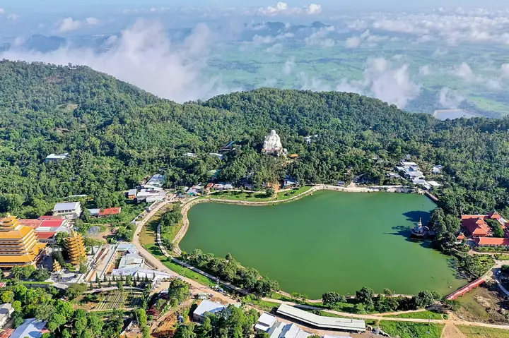 An Giang: Khám Phá Thiên Đường Du Lịch Tâm Linh Độc Đáo