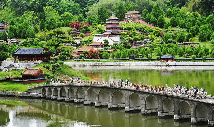 Du Lịch Thẩm Quyến: Khám Phá Thành Phố Công Nghệ Hiện Đại Và Điểm Đến Hấp Dẫn