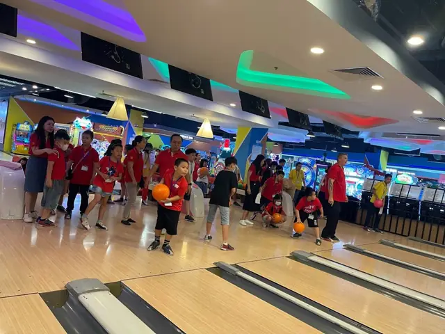 Giá Chơi Bowling Vạn Hạnh Mall: Chi Tiết Bảng Giá, Giờ Mở Cửa & Kinh Nghiệm Giá Chơi Bowling Vạn Hạnh Mall: Chi Tiết Bảng Giá, Giờ Mở Cửa & Kinh Nghiệm