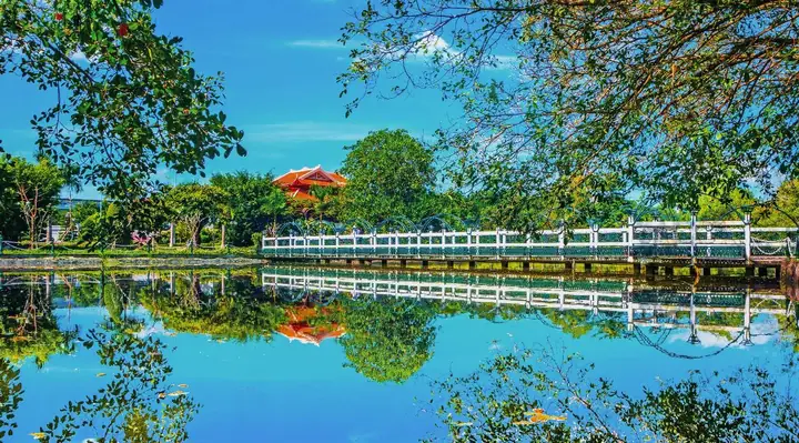 Giá Vé Tham Quan Đất Mũi Cà Mau: Cập Nhật Mới Nhất & Kinh Nghiệm Chi Tiết Giá Vé Tham Quan Đất Mũi Cà Mau: Cập Nhật Mới Nhất & Kinh Nghiệm Chi Tiết