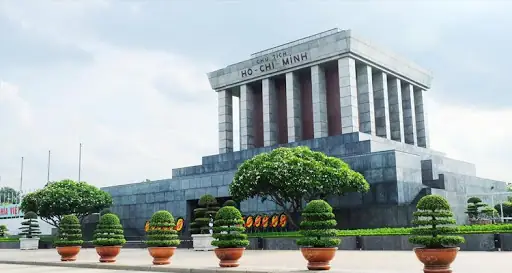 Giới Thiệu Lăng Bác Bằng Tiếng Nhật: Từ Vựng & Cách Diễn Đạt Chi Tiết Giới Thiệu Lăng Bác Bằng Tiếng Nhật: Từ Vựng & Cách Diễn Đạt Chi Tiết