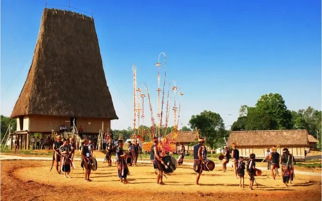 Du Lịch Tây Nguyên: Khám Phá Vùng Đất Đại Ngàn Đầy Bí Ẩn Và Hấp Dẫn 71 Du Lịch Tây Nguyên: Khám Phá Vùng Đất Đại Ngàn Đầy Bí Ẩn Và Hấp Dẫn
