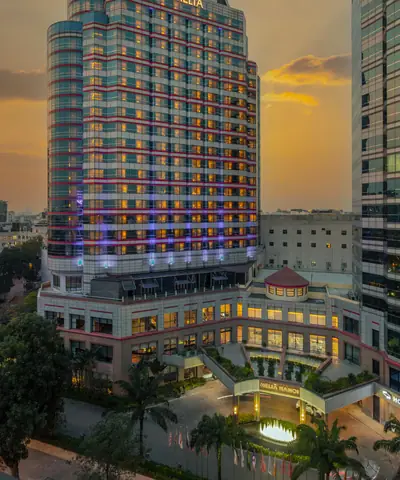 Melia Hà Nội: Đánh Giá Chi Tiết Vị Trí, Phòng, Tiện Ích & Dịch Vụ Cao Cấp