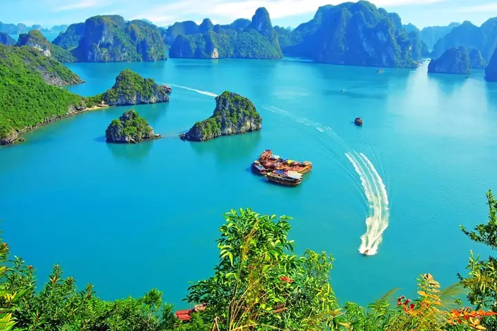 Hà Nội Đi Vịnh Hạ Long: Khoảng Cách, Thời Gian & 5+ Cách Di Chuyển Chi Tiết 2026
