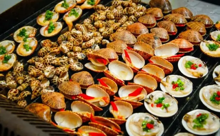 Top 15+ Quán Hải Sản Ngon, Bổ, Rẻ Ở Phan Thiết: Địa Điểm Ăn & Mua Tươi Sống