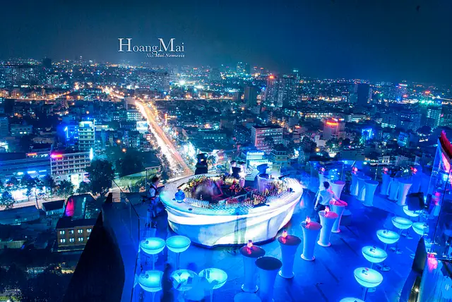 Hẹn Hò Buổi Tối Ở Sài Gòn: Top Địa Điểm Lãng Mạn & Hoạt Động Thú Vị 54 Hẹn Hò Buổi Tối Ở Sài Gòn: Top Địa Điểm Lãng Mạn & Hoạt Động Thú Vị