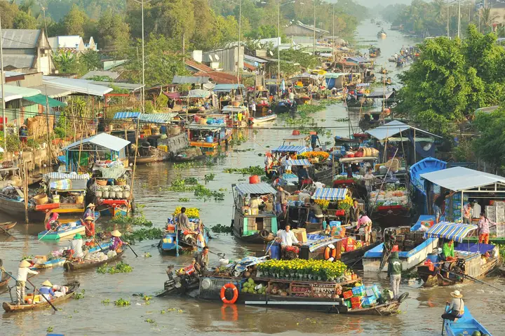 Hình Ảnh Chợ Nổi Ngã Năm: Vẻ Đẹp Sông Nước Và Nét Văn Hóa Độc Đáo Miền Tây
