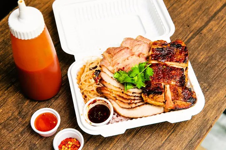 Hình Ảnh Cơm Tấm Sườn Nướng: Khám Phá Hương Vị Hấp Dẫn Của Món Ăn Quốc Dân Hình Ảnh Cơm Tấm Sườn Nướng: Khám Phá Hương Vị Hấp Dẫn Của Món Ăn Quốc Dân