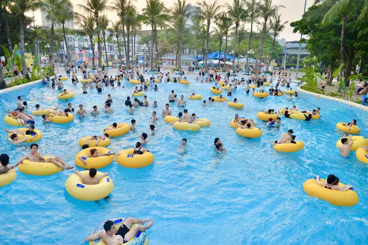 Khám Phá Công Viên Nước Hồ Tây: Giá Vé, Kinh Nghiệm Vui Chơi & Địa Điểm Hấp Dẫn 41 Khám Phá Công Viên Nước Hồ Tây: Giá Vé, Kinh Nghiệm Vui Chơi & Địa Điểm Hấp Dẫn