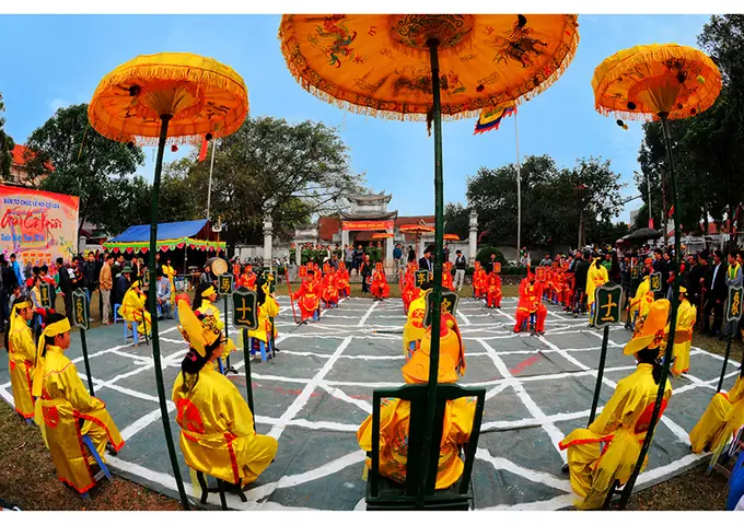 Hình Ảnh Lễ Hội Cổ Loa: Khám Phá Nét Đẹp Văn Hóa, Lịch Sử & Trải Nghiệm Độc Đáo 30 Hình Ảnh Lễ Hội Cổ Loa: Khám Phá Nét Đẹp Văn Hóa, Lịch Sử & Trải Nghiệm Độc Đáo