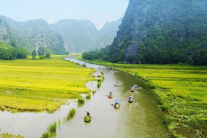 Hình Ảnh Sông Núi Việt Nam: Vẻ Đẹp Hữu Tình Từ Bắc Vào Nam Hình Ảnh Sông Núi Việt Nam: Vẻ Đẹp Hữu Tình Từ Bắc Vào Nam
