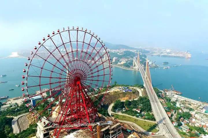 Hình Ảnh Vòng Quay Mặt Trời: Giá Vé, Địa Điểm & Trải Nghiệm Sun Wheel