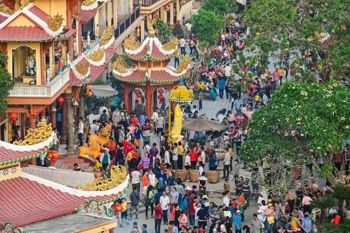 Hội Xuân Núi Bà Đen 2026: Lịch Khai Mạc, Chủ Đề & Trải Nghiệm Lễ Hội Tâm Linh Hội Xuân Núi Bà Đen 2026: Lịch Khai Mạc, Chủ Đề & Trải Nghiệm Lễ Hội Tâm Linh