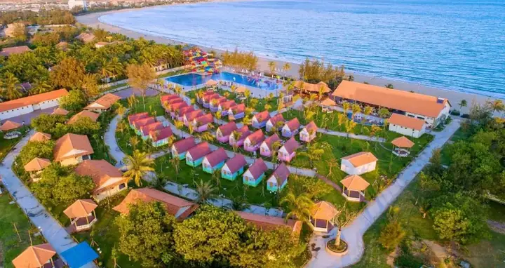 Khách Sạn Gần Biển Ninh Chữ: Chọn Chỗ Nghỉ Lý Tưởng Từ 3 Sao Đến Resort Cao Cấp