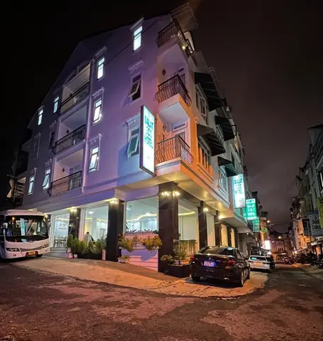 Khách Sạn Bình Dân Đà Lạt: Top Chỗ Ở Giá Rẻ, Tiện Nghi & Kinh Nghiệm Chọn Lọc