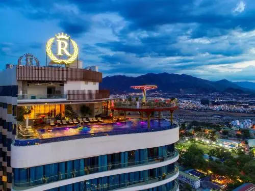 Top Khách Sạn Đường Nguyễn Thị Minh Khai Nha Trang: Review & Gợi Ý Theo Ngân Sách