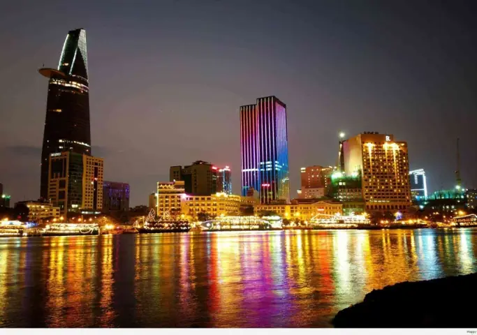 Khám Phá Sài Gòn Về Đêm: Trải Nghiệm Ăn Chơi, Check-in Và View Đỉnh Cao