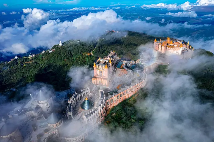 Bà Nà Hills Ở Đâu? Vị Trí, Cách Di Chuyển Và Kinh Nghiệm Khám Phá Chi Tiết