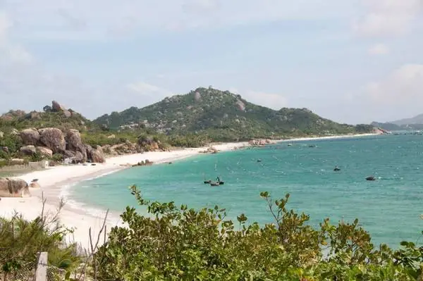 Du Lịch Bình Tiên Vĩnh Hy: Kinh Nghiệm Khám Phá, Đi Lại Và Các Điểm Thú Vị 60 Du Lịch Bình Tiên Vĩnh Hy: Kinh Nghiệm Khám Phá, Đi Lại Và Các Điểm Thú Vị