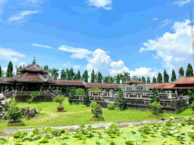 Khu Du Lịch Phương Nam Linh Từ Đồng Tháp: Kinh Nghiệm Tham Quan A-z 3 Khu Du Lịch Phương Nam Linh Từ Đồng Tháp: Kinh Nghiệm Tham Quan A-z