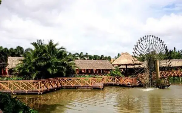 Khu Ẩm Thực Sinh Thái Bình Xuyên: Trải Nghiệm Miền Tây Thu Nhỏ Giữa Lòng Sài Gòn