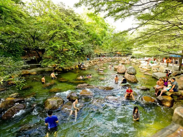 Khu Du Lịch Thủy Châu Bình Dương: Địa Chỉ, Giá Vé Và Kinh Nghiệm Khám Phá Chi Tiết 2026