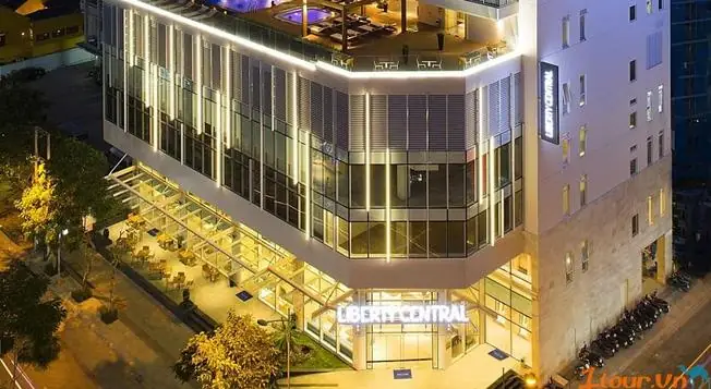 Khám Phá Phố Tây Nha Trang: Trải Nghiệm Độc Đáo Từ Văn Hóa Đến Ẩm Thực Đêm
