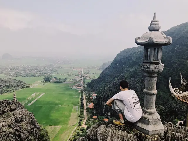 Kinh Nghiệm Du Lịch Hang Múa Ninh Bình: Checklist Từ A-z Cho Chuyến Đi Trọn Vẹn Kinh Nghiệm Du Lịch Hang Múa Ninh Bình: Checklist Từ A-z Cho Chuyến Đi Trọn Vẹn