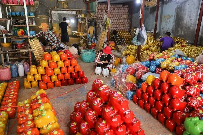 Làng Nghề Heo Đất Lái Thiêu: Nguồn Gốc, Quy Trình Và Ý Nghĩa Văn Hóa
