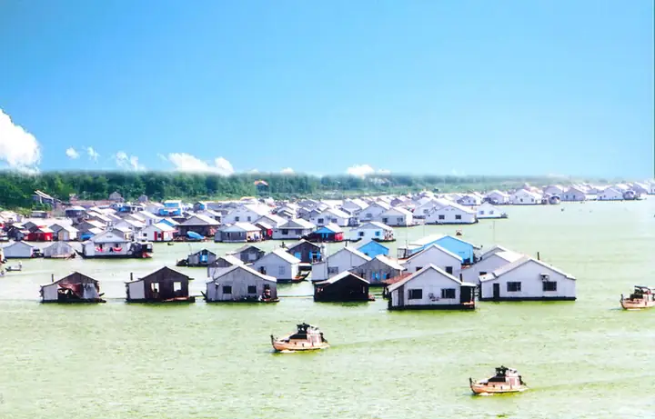 Làng Nổi Châu Đốc An Giang: Khám Phá Vẻ Đẹp Sông Nước Và Kinh Nghiệm Du Lịch Chi Tiết