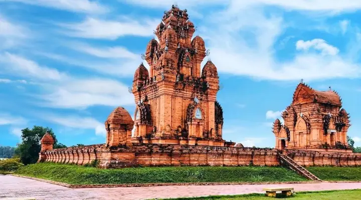 Khám Phá Làng Văn Hóa 54 Dân Tộc Sơn Tây: Trải Nghiệm Hồn Việt Toàn Diện 35 Khám Phá Làng Văn Hóa 54 Dân Tộc Sơn Tây: Trải Nghiệm Hồn Việt Toàn Diện