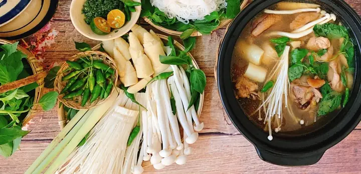 Lẩu Gà Lá É Biên Hòa: Top Quán Ngon, Địa Chỉ & Review Chi Tiết