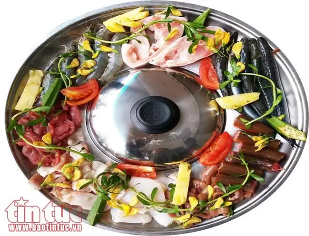 Lẩu Mắm Bà Thành Trương Định: Địa Chỉ, Review & Hương Vị Chuẩn Miền Tây