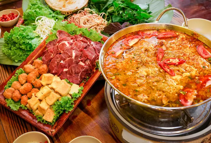 Lẩu Riêu Cua Bắp Bò Hà Nội: Quán Ngon & Cách Nấu Chuẩn Vị Lẩu Riêu Cua Bắp Bò Hà Nội: Quán Ngon & Cách Nấu Chuẩn Vị