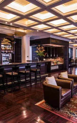 Le Club Bar Sofitel Metropole Hanoi: Khám Phá Không Gian Sang Trọng Và Trải Nghiệm Độc Đáo Le Club Bar Sofitel Metropole Hanoi: Khám Phá Không Gian Sang Trọng Và Trải Nghiệm Độc Đáo