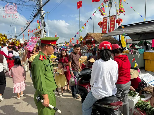 Lễ Hội Chợ Gò Tuy Phước: Khám Phá Nét Văn Hóa Độc Đáo Và Truyền Thống Cầu Lộc Đầu Năm Lễ Hội Chợ Gò Tuy Phước: Khám Phá Nét Văn Hóa Độc Đáo Và Truyền Thống Cầu Lộc Đầu Năm