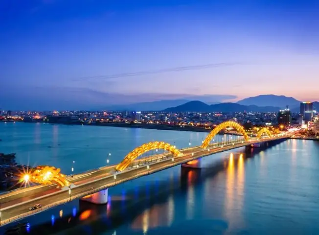 Lịch Phun Lửa Cầu Rồng Đà Nẵng: Thứ Mấy, Mấy Giờ Và Kinh Nghiệm Xem Đẹp Nhất