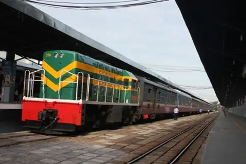 Lịch Tàu Chạy Ga Sài Gòn: Giờ Khởi Hành, Tuyến Đường & Thông Tin Cần Biết