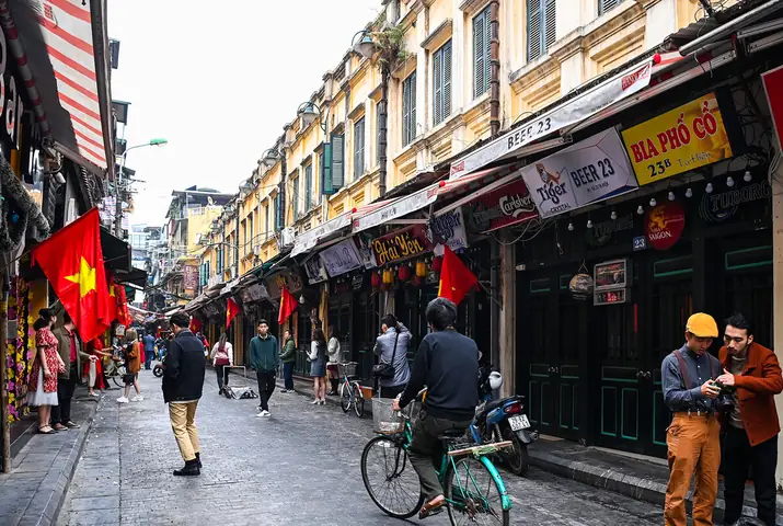 Lịch Trình Chi Tiết Khám Phá Hà Nội 1 Ngày: Đi Đâu, Ăn Gì & Mẹo Vặt