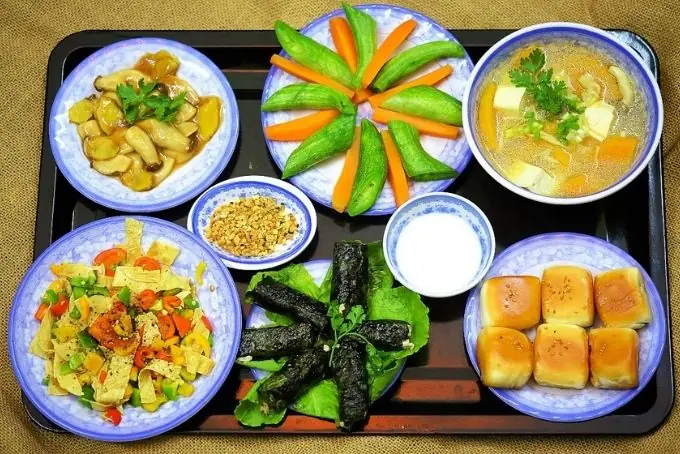 Mâm Cúng Ông Táo Miền Nam Đầy Đủ: Lễ Vật Chuẩn Và Cách Thực Hiện Đúng Phong Tục Mâm Cúng Ông Táo Miền Nam Đầy Đủ: Lễ Vật Chuẩn Và Cách Thực Hiện Đúng Phong Tục