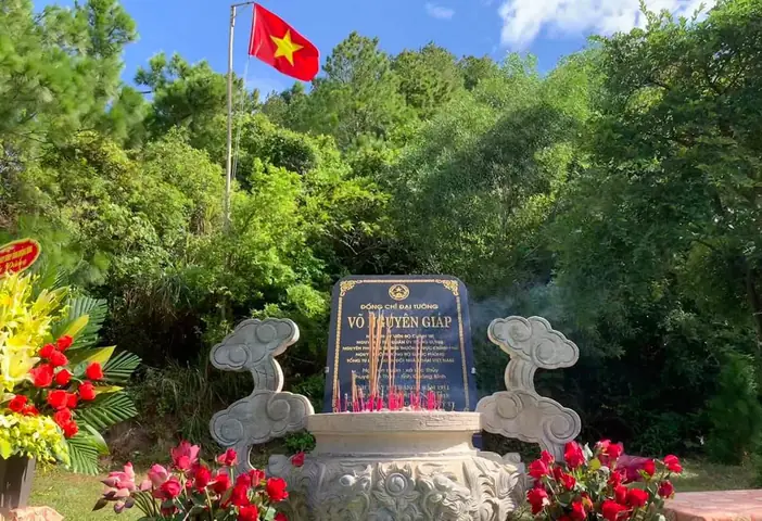 Mộ Đại Tướng Võ Nguyên Giáp: Vị Trí, Giờ Mở Cửa Và Kinh Nghiệm Viếng Thăm Chi Tiết