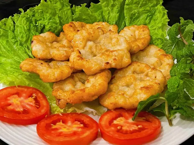 Mua Chả Mực Quảng Ninh Ngon Nhất Ở Đâu? Hướng Dẫn Chọn Địa Chỉ Uy Tín