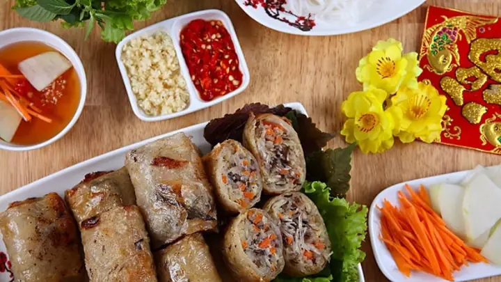 Nem Cua Bể Bùi Thị Xuân: Địa Chỉ Ngon, Review Chi Tiết Và Cách Thưởng Thức