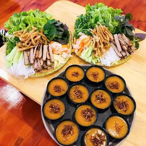 Top Quán Nem Nướng Nha Trang Ngon Nhất Quận Long Biên: Review & Địa Chỉ Chi Tiết