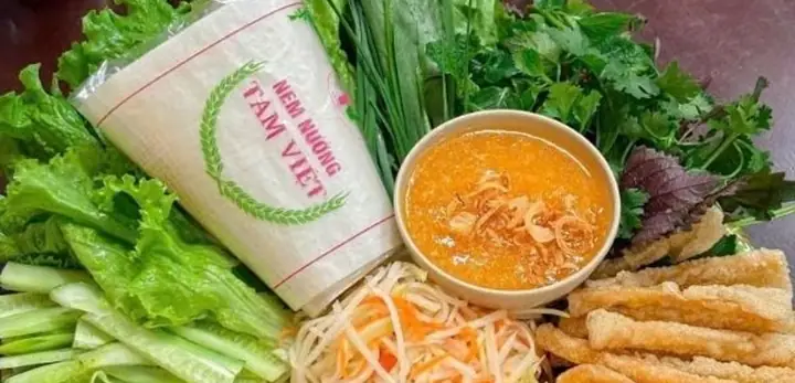 Top Quán Nem Nướng Nha Trang Ngon Nhất Quận Long Biên: Review & Địa Chỉ Chi Tiết