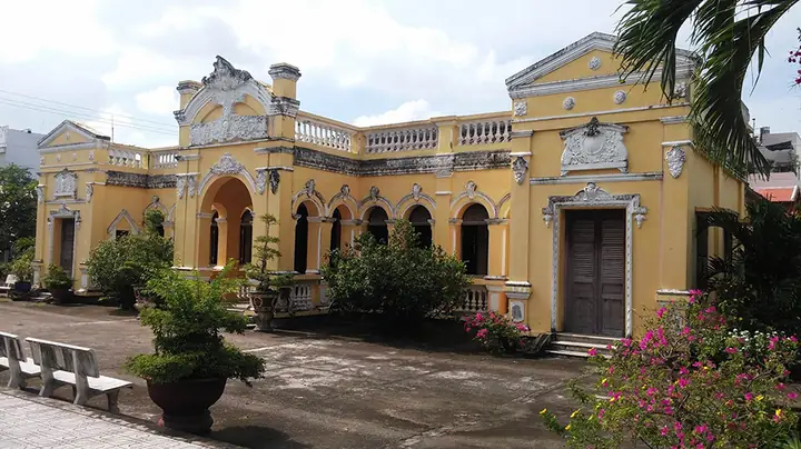Nhà Đốc Phủ Hải Gò Công: Lịch Sử, Kiến Trúc Và Kinh Nghiệm Tham Quan Nhà Đốc Phủ Hải Gò Công: Lịch Sử, Kiến Trúc Và Kinh Nghiệm Tham Quan