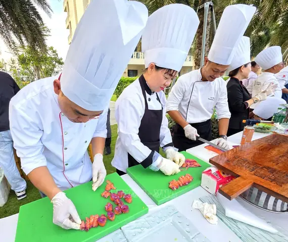 Nhà Hàng Ẩm Thực Trần: Khám Phá Tinh Hoa Ẩm Thực Đà Nẵng Và Hơn Thế Nữa