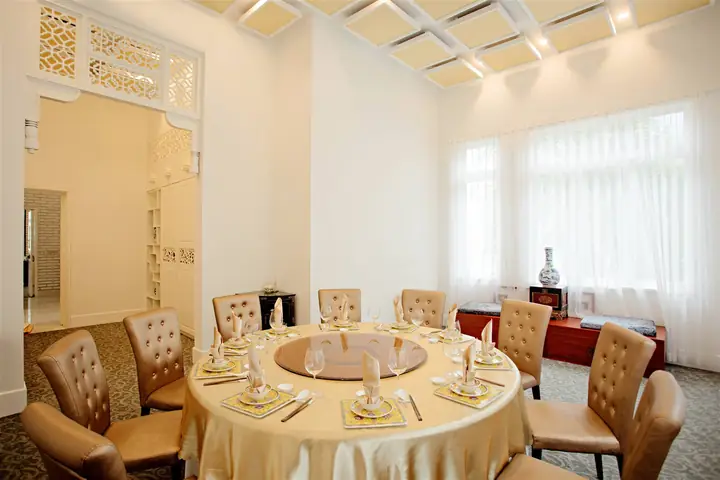 Top Nhà Hàng Cao Cấp Quận 1: Hướng Dẫn Chọn Lựa Sang Trọng & Đẳng Cấp 1 Top Nhà Hàng Cao Cấp Quận 1: Hướng Dẫn Chọn Lựa Sang Trọng & Đẳng Cấp